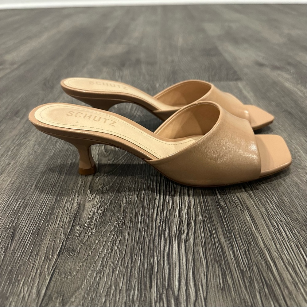 Schutz DETHALIA LEATHER SANDAL Honey Beige Size 7.5